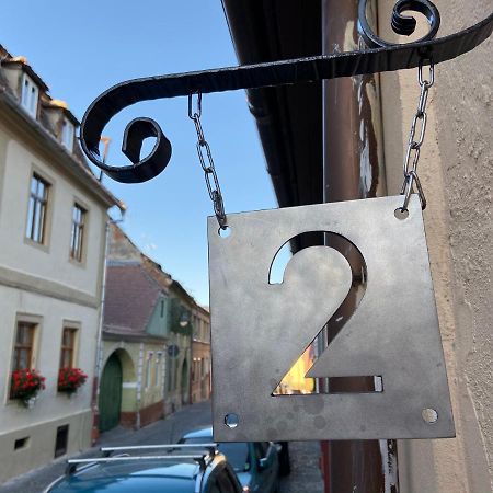 Troll'S House Apartment Sibiu Bagian luar foto