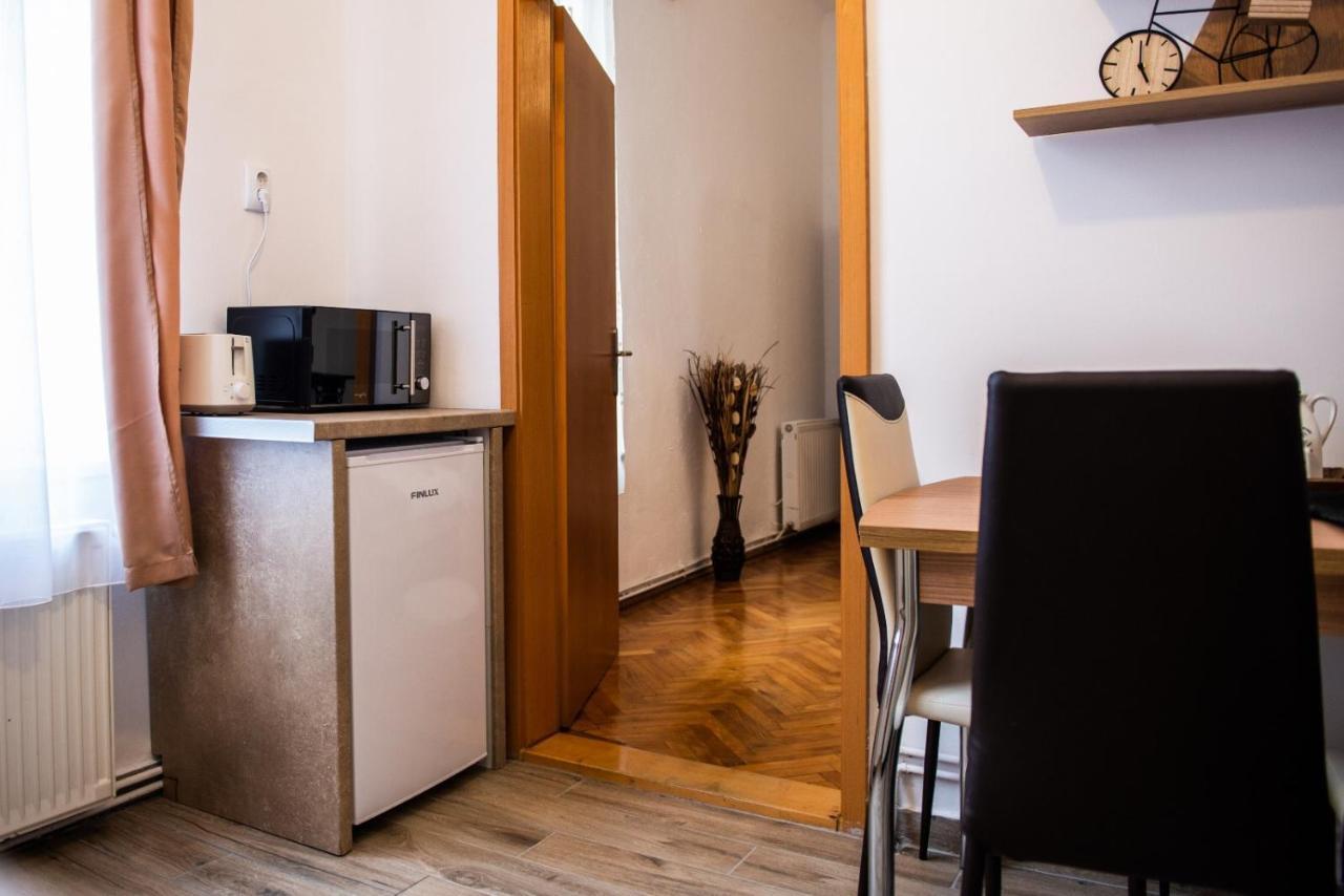 Troll'S House Apartment Sibiu Bagian luar foto