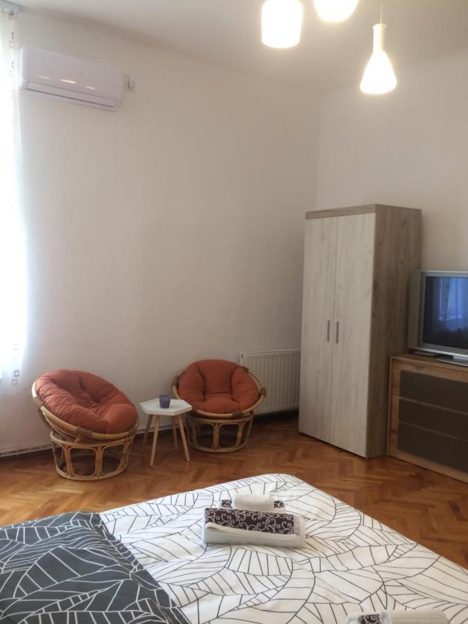 Troll'S House Apartment Sibiu Bagian luar foto